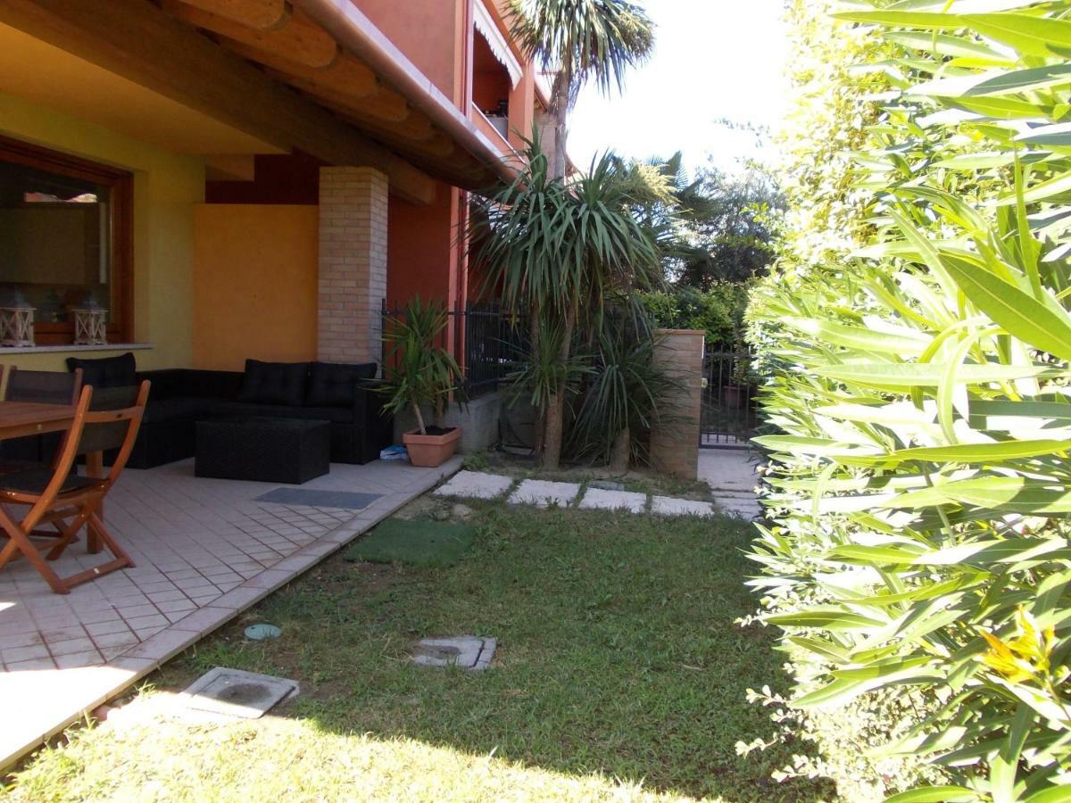 Alessandria Residence Ντεζεντσάνο ντελ Γκάρντα Εξωτερικό φωτογραφία